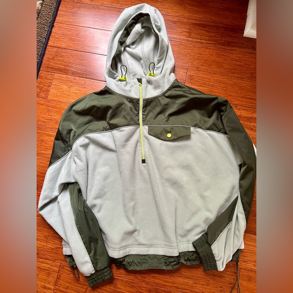Athleta Women’s Size Small Green Microfleece Jacket